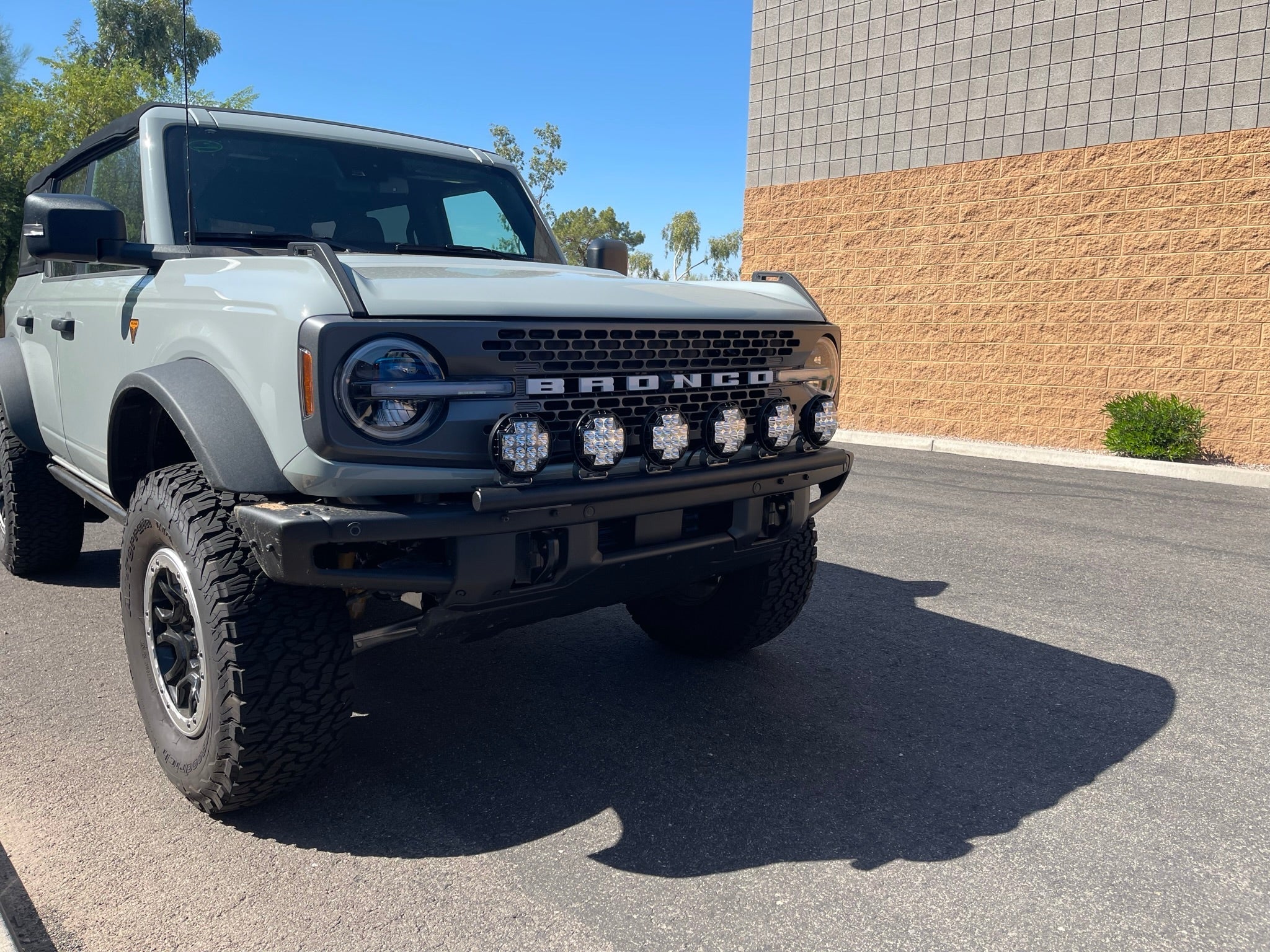 2022-UP Bronco Raptor Front Light Mount Kit  - Use Any Light