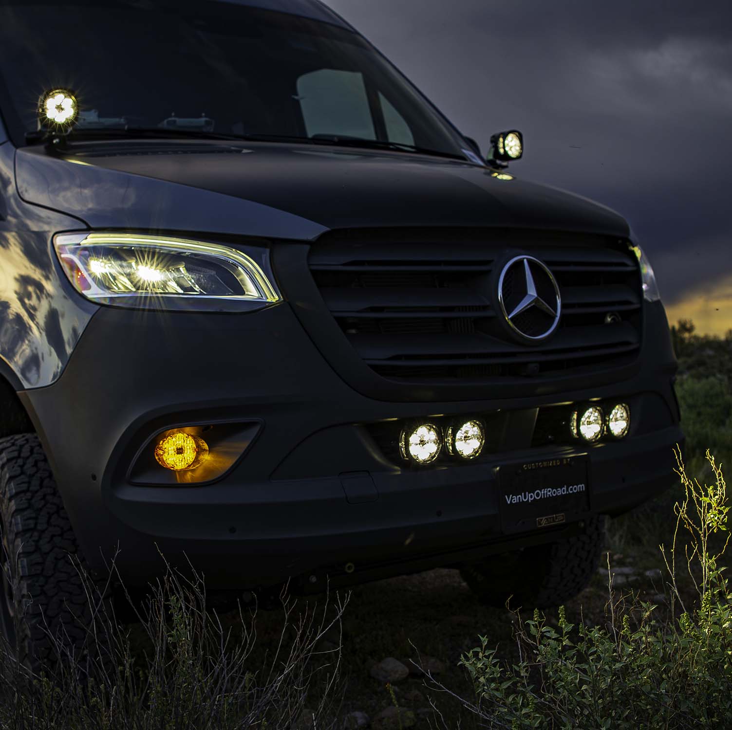 Sprinter Front Bumper Light Kit with Interchangeable Lens